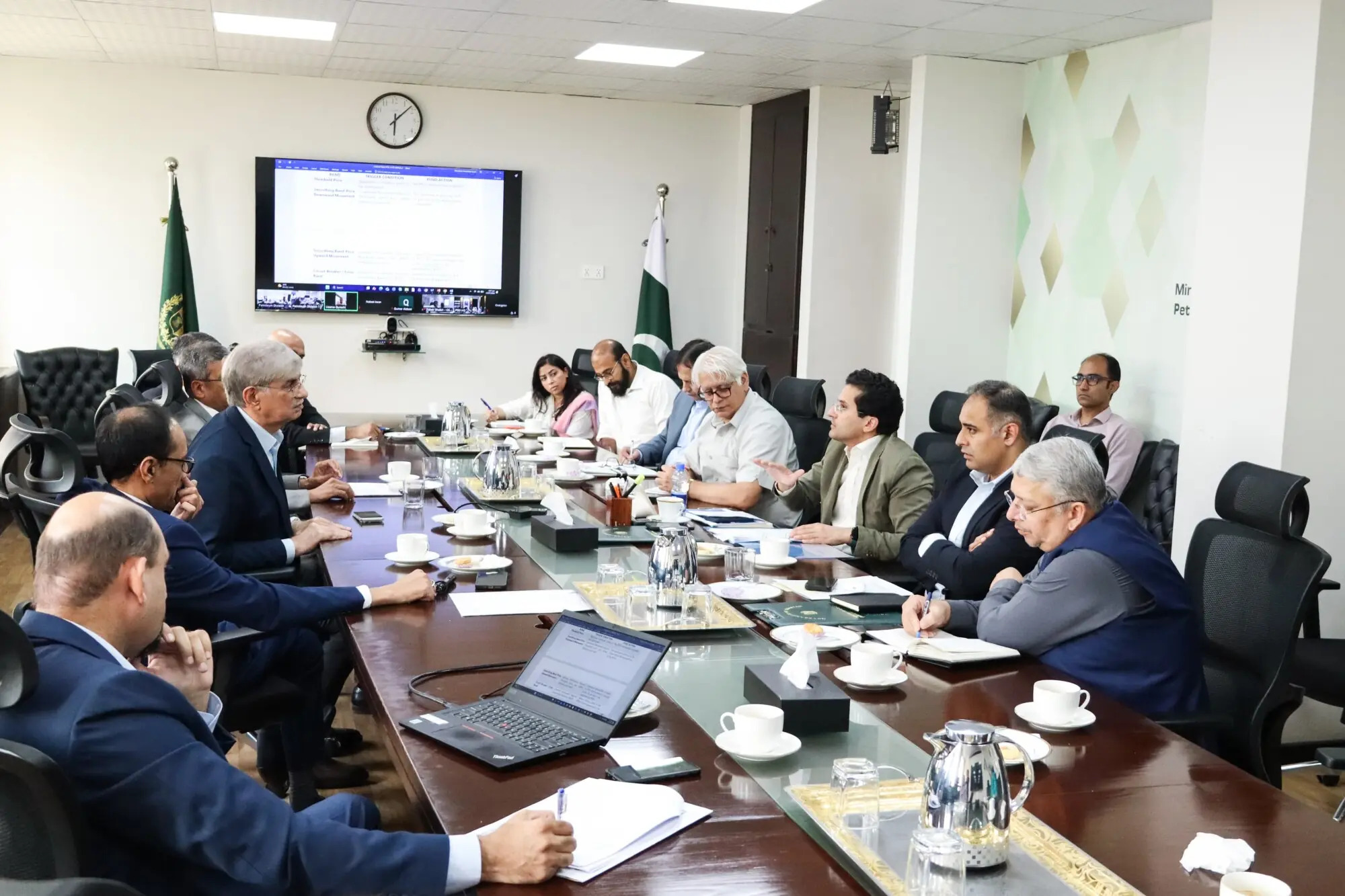 Committee proposes transparent fuel pricing reforms